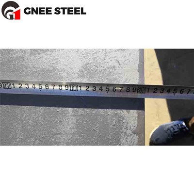 Stålplatta med låg legering